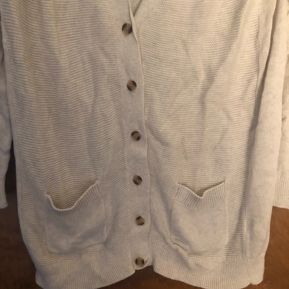 GAP Cardigan - Picture 2 of 4
